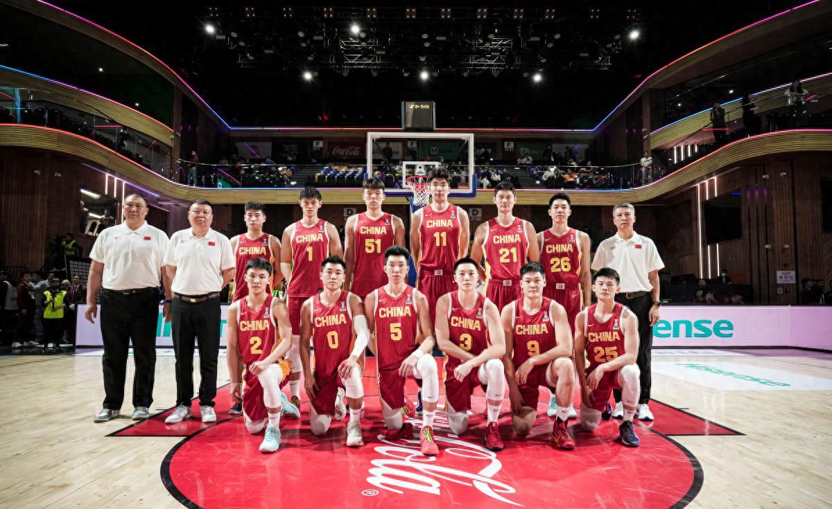 篮球专业队伍在国际比赛中取得胜利