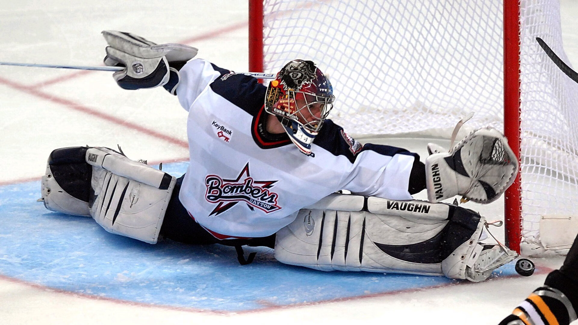 震撼哥德堡！国乒长城外架起钢铁防线，梁靖崑一剑光寒定乾坤